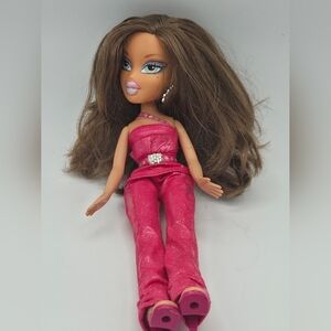 Bratz Magic Fashion Nails Yasmin Doll